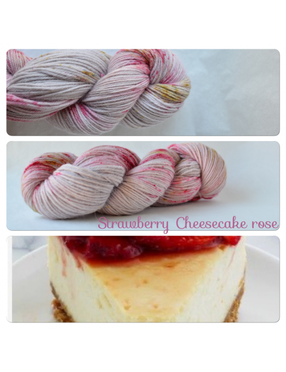"Strawberry Cheesecake Rose" 100% Alpaga DK