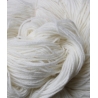 80 % Mérinos Superwash 10 % Nylon et 10 % Cachemire