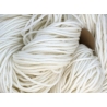 80 % Mérinos Superwash 10 % Cachemire et 10 % Nylon